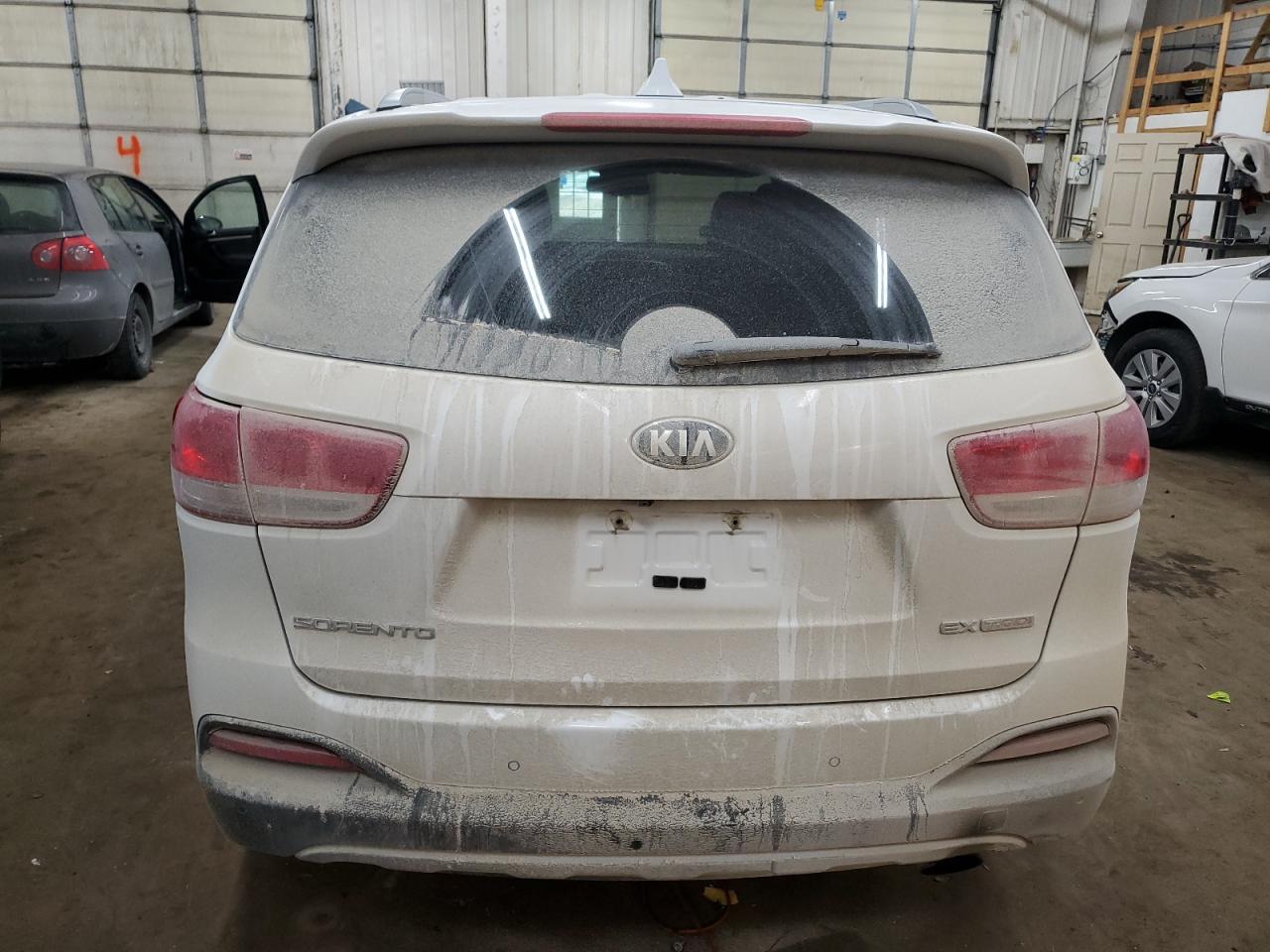 2016 KIA Sorento VIN 5XYPH4A12GG030448 Copart auction photo, front end damage thumbnail 6