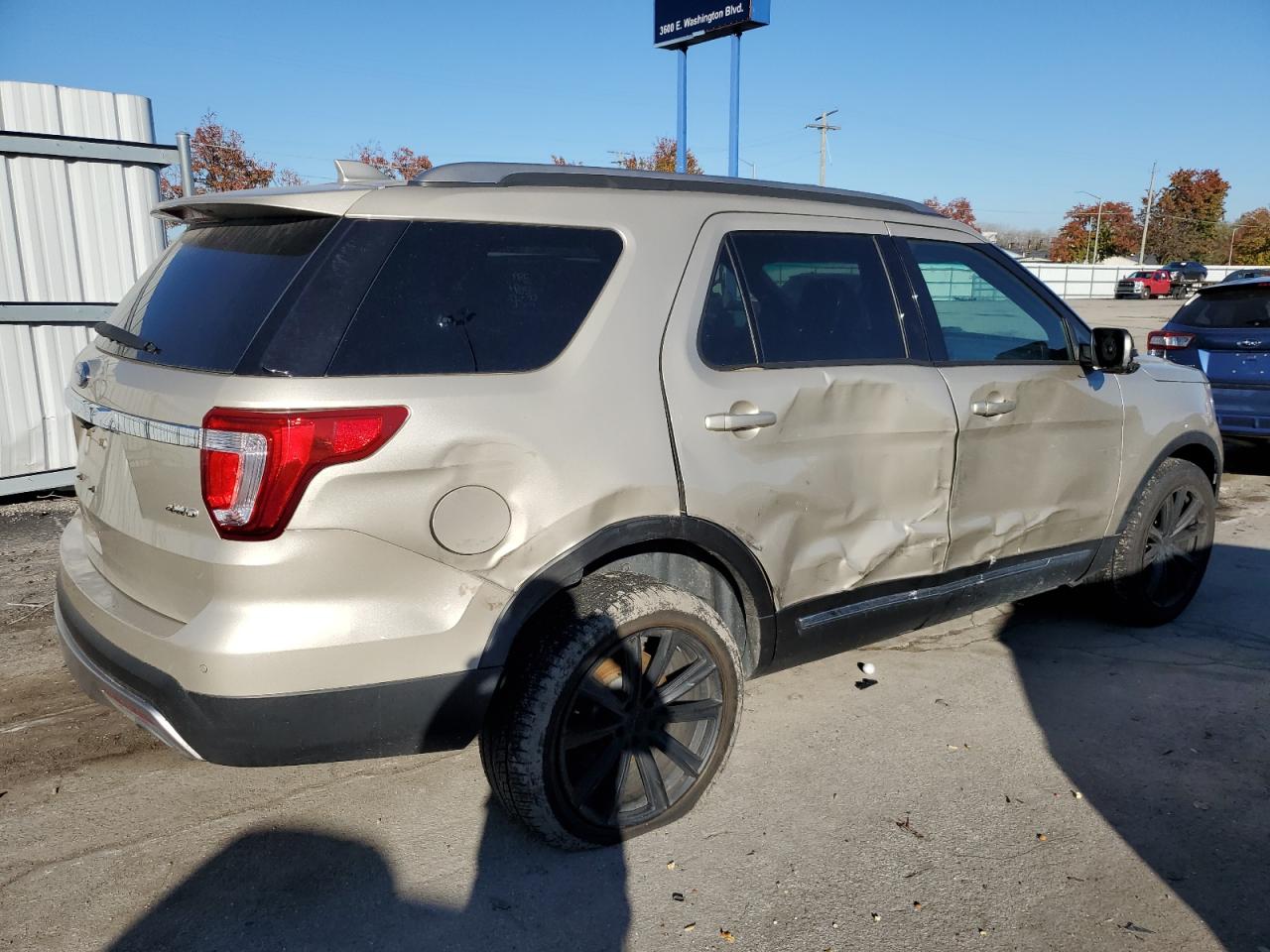 2017 Ford Explorer VIN 1FM5K8D88HGA10210 Copart auction photo, side damage thumbnail 3