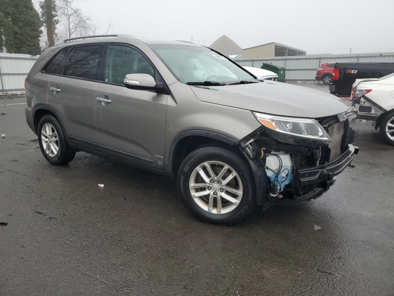 2015 KIA Sorento VIN 5XYKTCA66FG612033 Copart auction photo, front end damage thumbnail 4