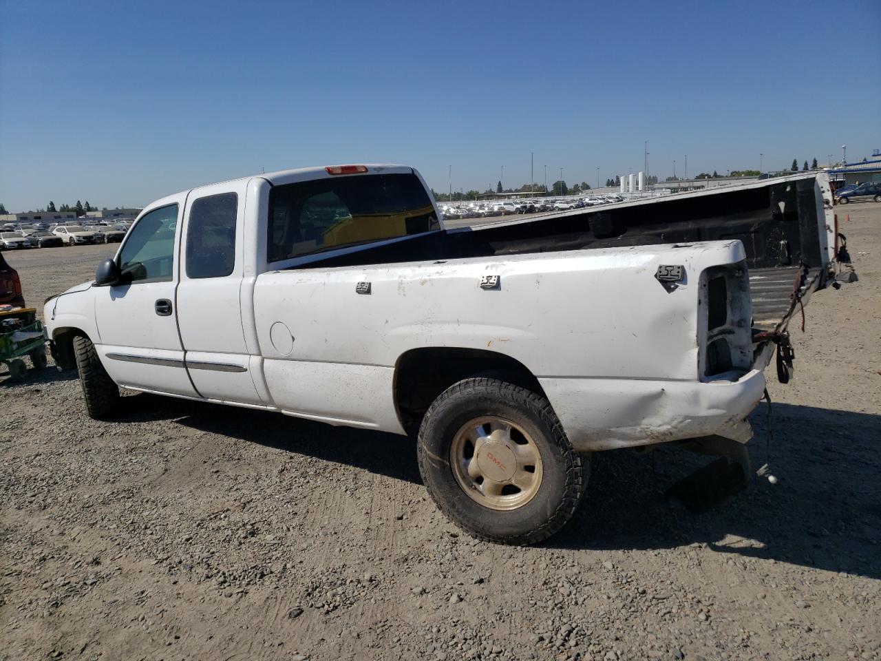 2003 GMC Sierra VIN 1GTEC19T83E282430 Copart auction photo, all over damage thumbnail 2