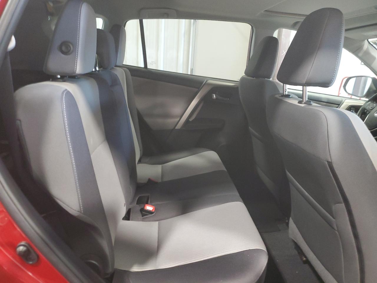 2015 Toyota RAV 4 VIN 2T3WFREV3FW160850 Copart auction photo, rear end damage thumbnail 11