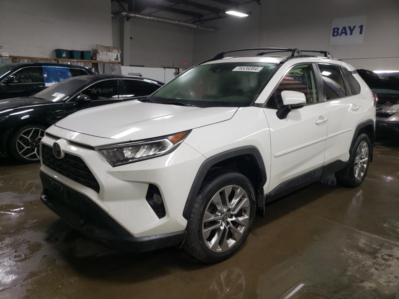 2020 Toyota RAV 4 VIN JTMA1RFVXLD052077