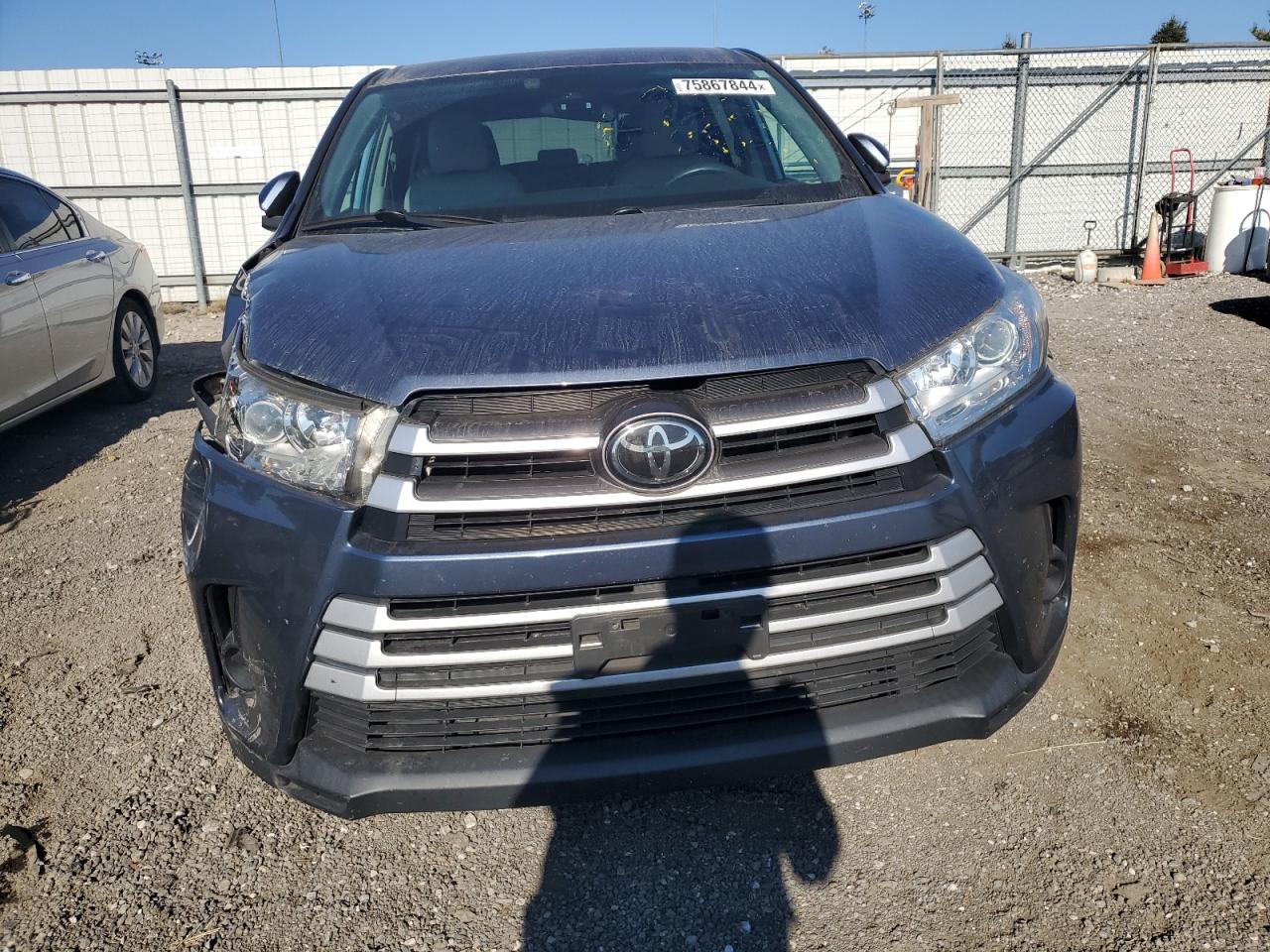 2019 Toyota Highlander VIN 5TDZARFH8KS048206 Copart auction photo, front end / minor dent/scratches damage thumbnail 5