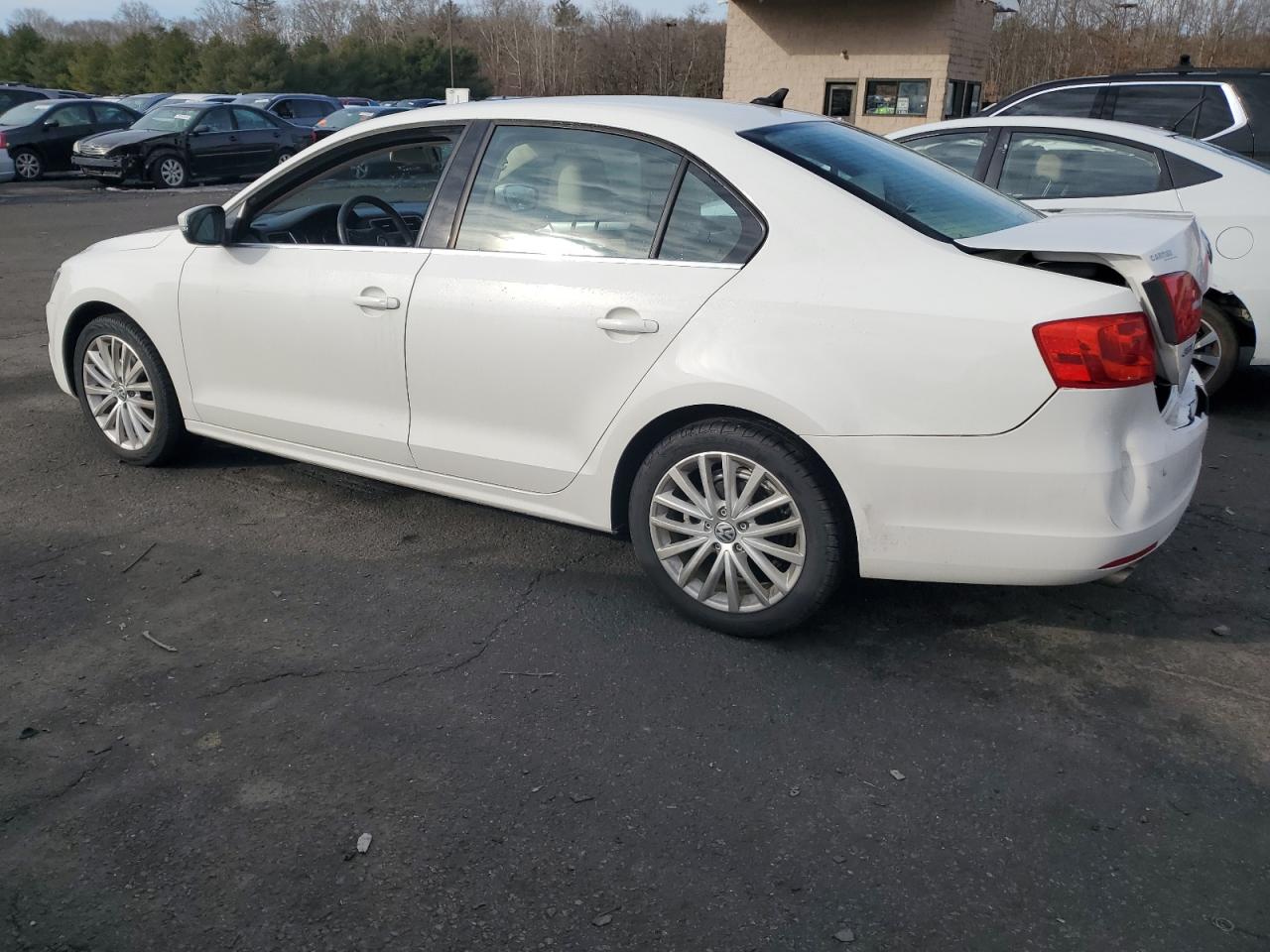 2014 Volkswagen Jetta VIN 3VWL17AJ2EM218808 Copart auction photo, rear end damage thumbnail 2