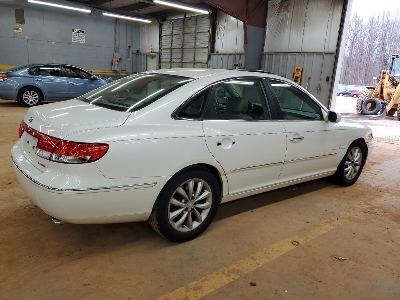 2006 Hyundai Azera VIN KMHFC46F76A091674 Copart auction photo, all over damage thumbnail 3