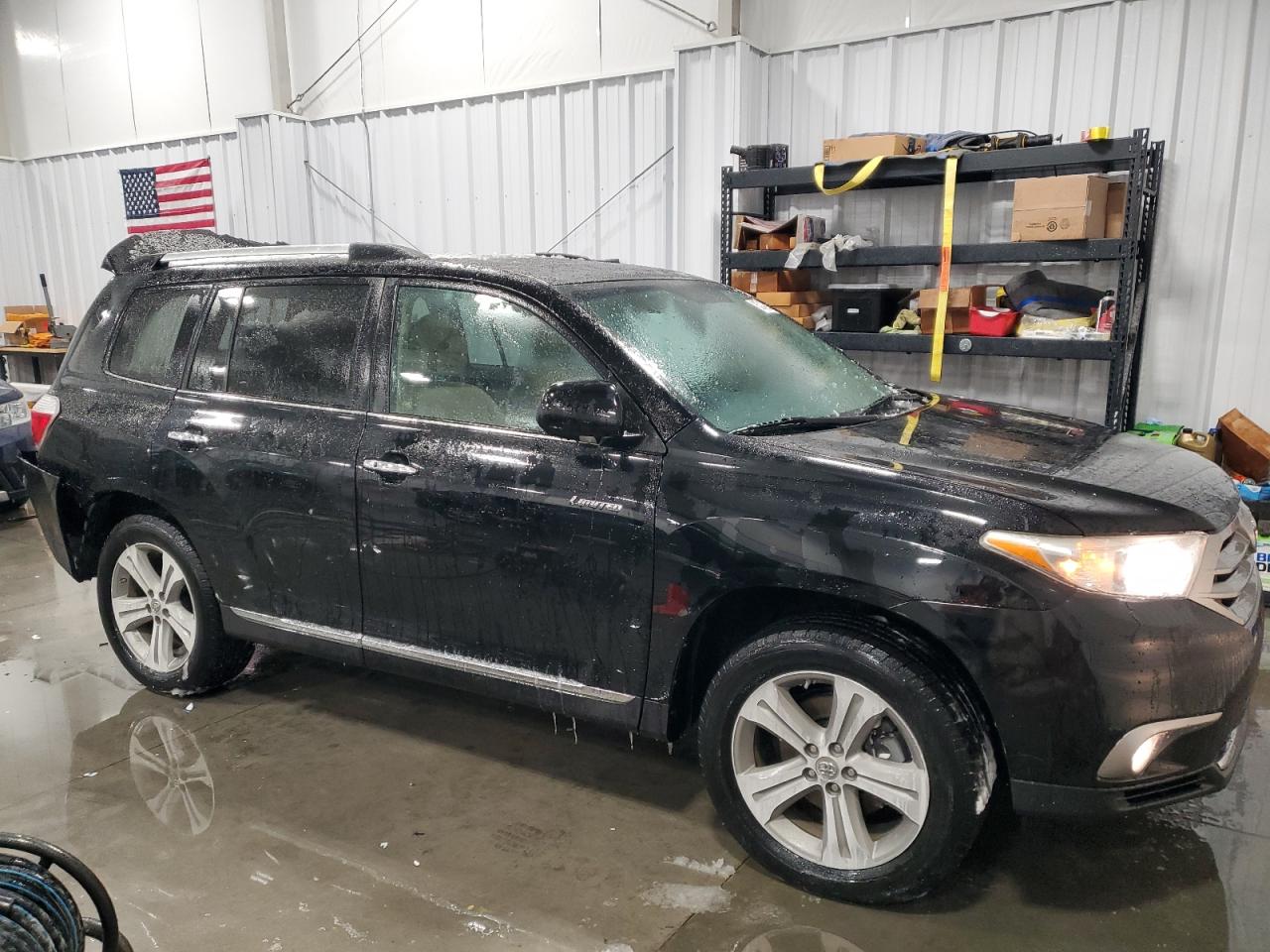 2013 Toyota Highlander VIN 5TDDK3EH2DS250337 Copart auction photo, rear end damage thumbnail 4