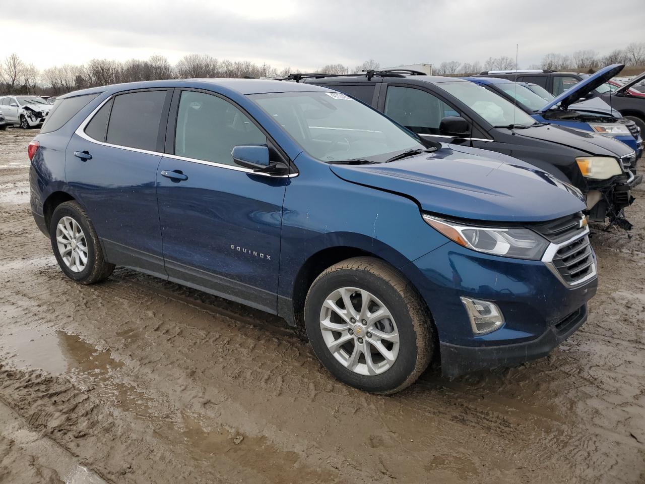 2019 Chevrolet Equinox VIN 2GNAXTEV3K6296915 Copart auction photo, front end / minor dent/scratches damage thumbnail 4