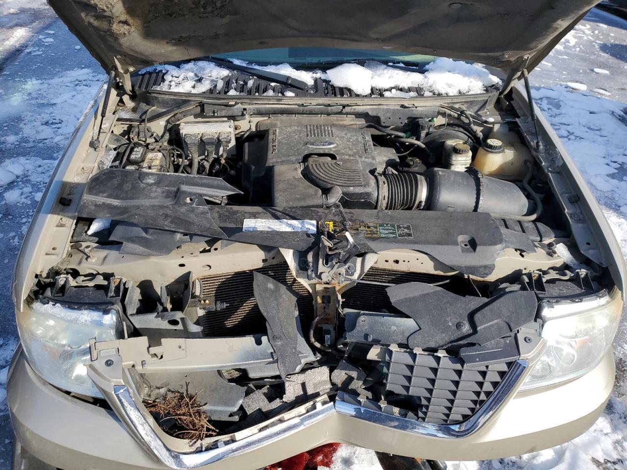2004 Ford Expedition VIN 1FMFU16L74LB75397 Copart auction photo, front end damage thumbnail 11