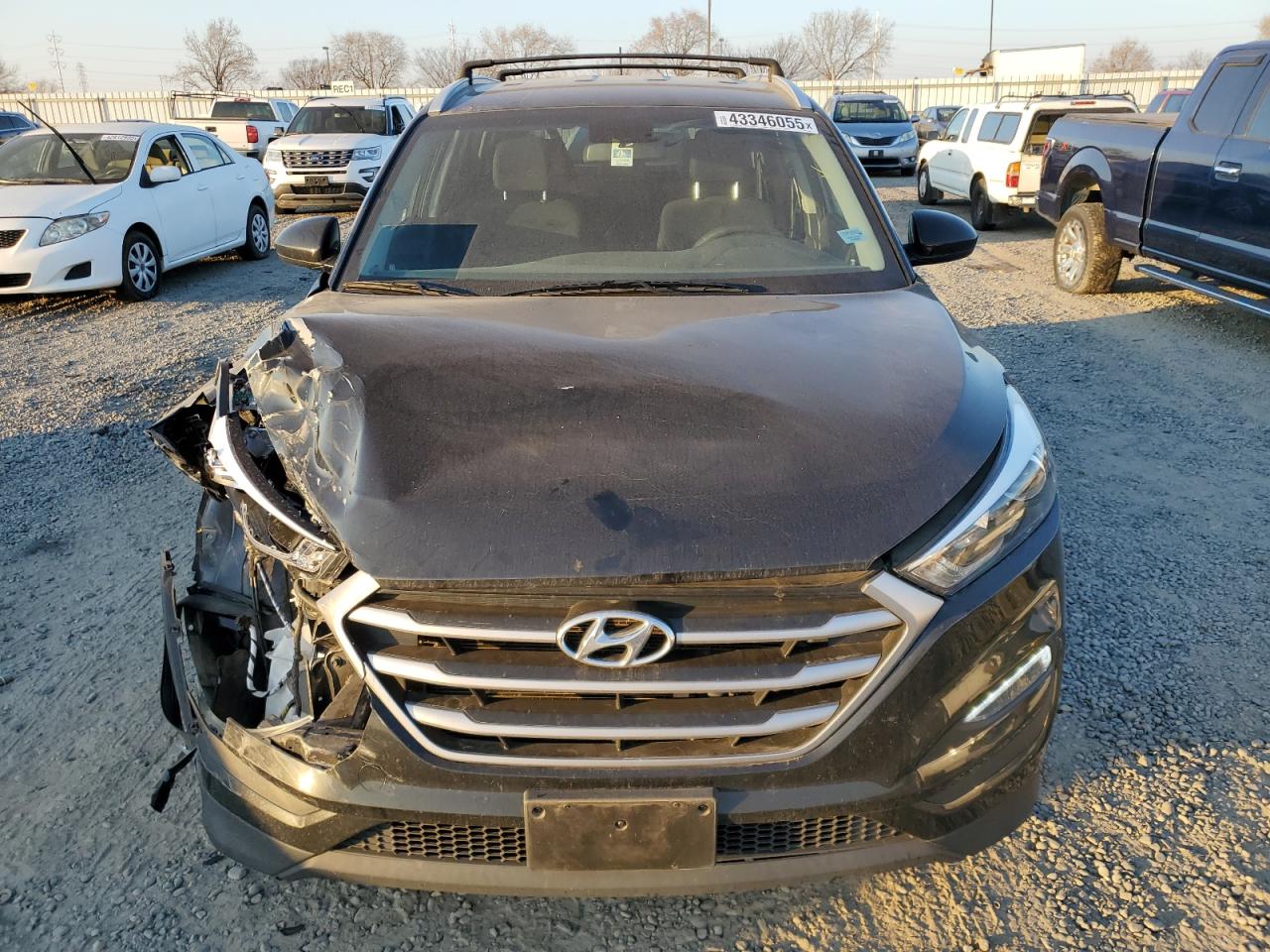 2017 Hyundai Tucson VIN KM8J33A44HU265034 Copart auction photo, front end damage thumbnail 5