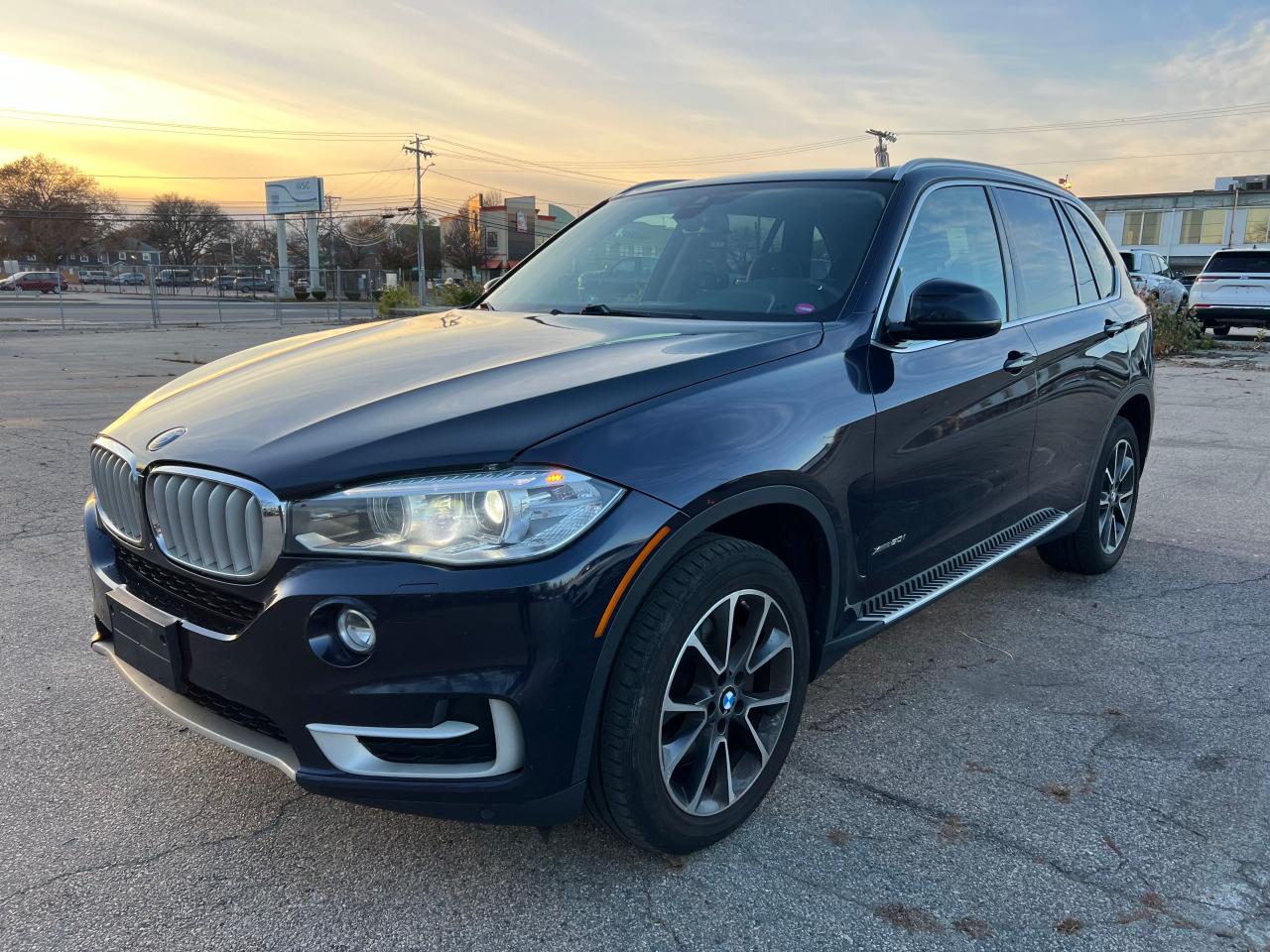 2015 BMW X5 VIN 5UXKR6C55F0J77997 Copart auction photo, minor dent/scratches / normal wear damage thumbnail 2