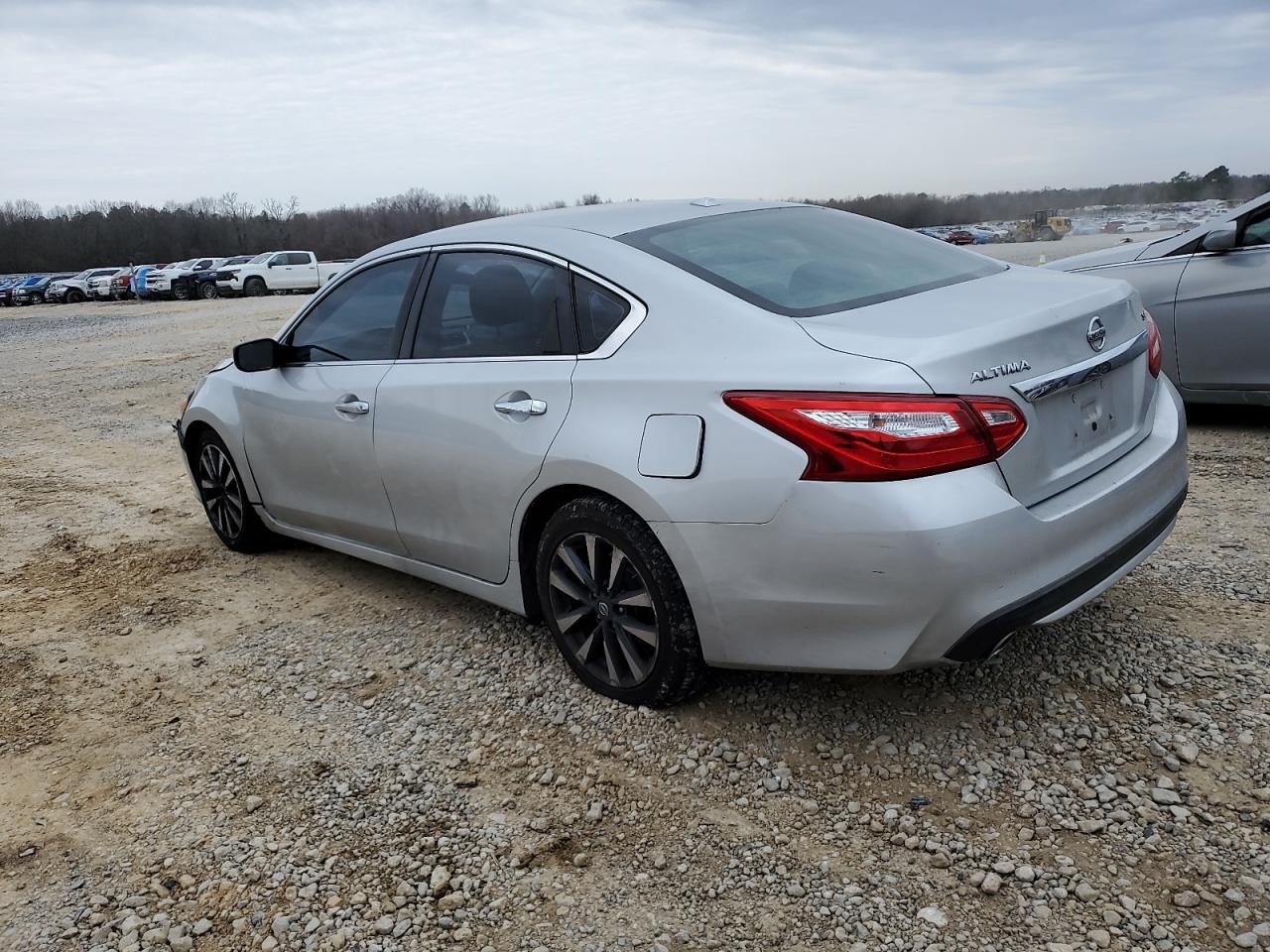 2017 Nissan Altima VIN 1N4AL3AP3HC258215 Copart auction photo, side damage thumbnail 2