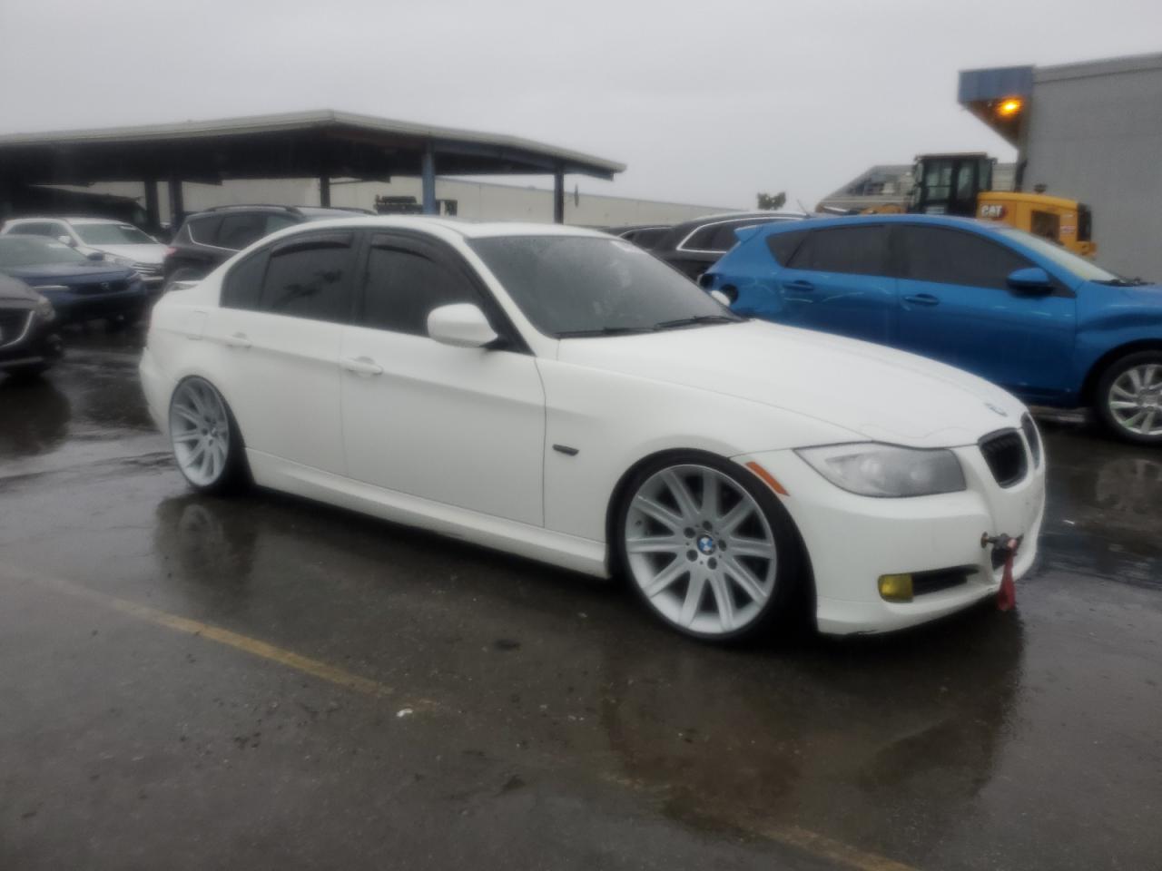 2011 BMW 3er VIN WBAPH5G59BNM80953 Copart auction photo, rear end damage thumbnail 4