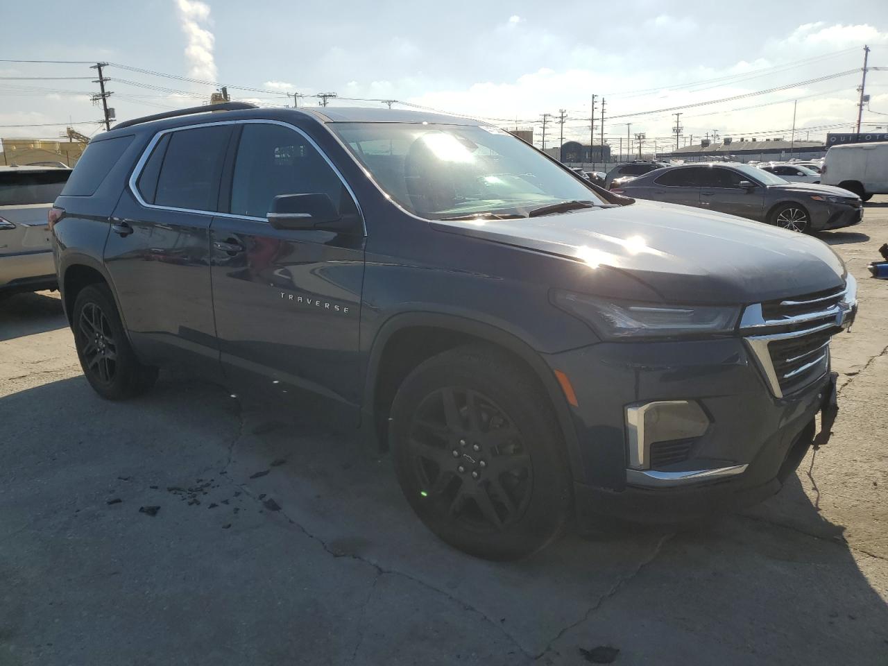 2022 Chevrolet Traverse VIN 1GNERGKW5NJ195513 Copart auction photo, front end damage thumbnail 4