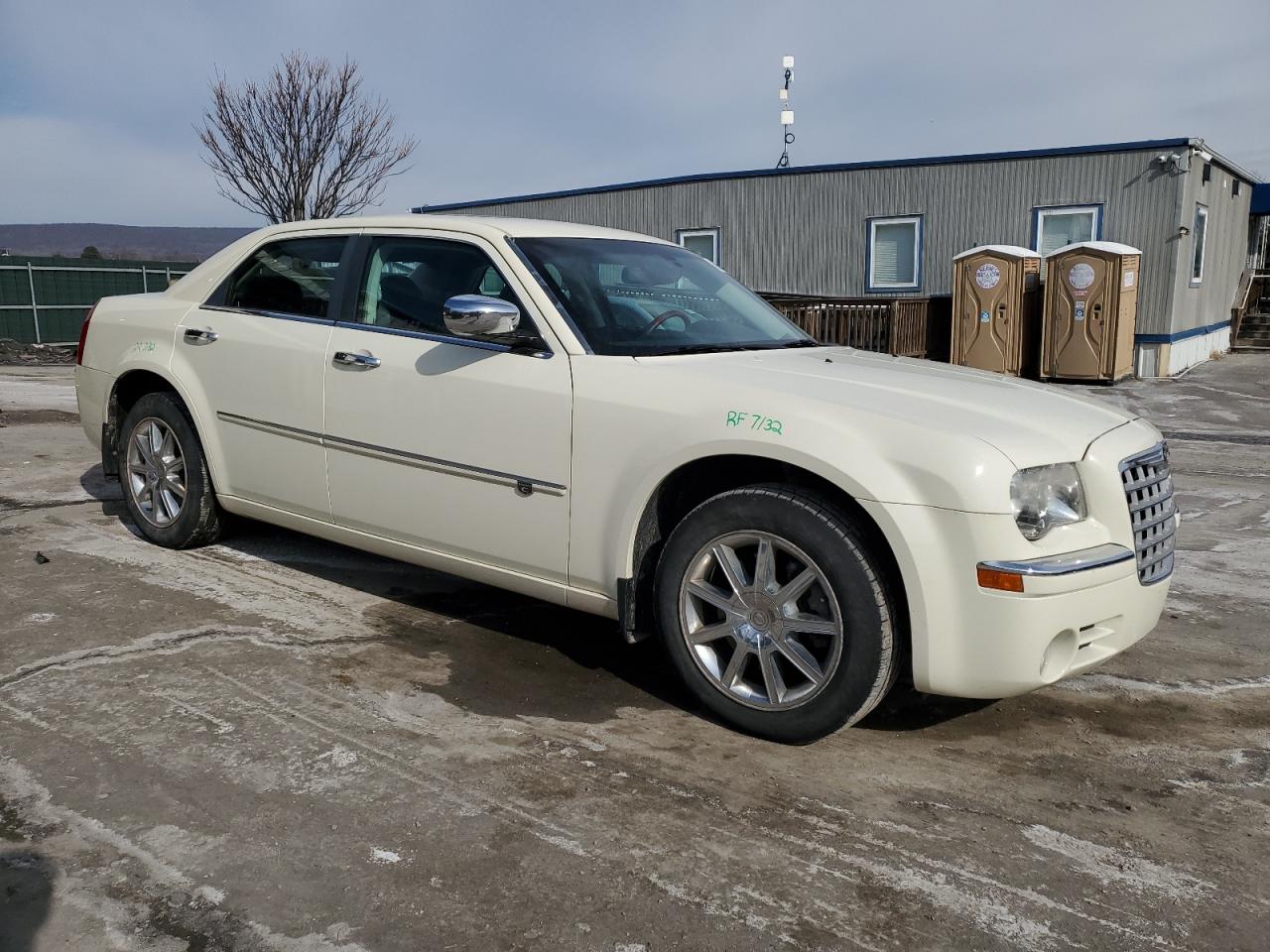 2010 Chrysler 300 VIN 2C3CK6CT5AH172641 Copart auction photo, top/roof / minor dent/scratches damage thumbnail 4