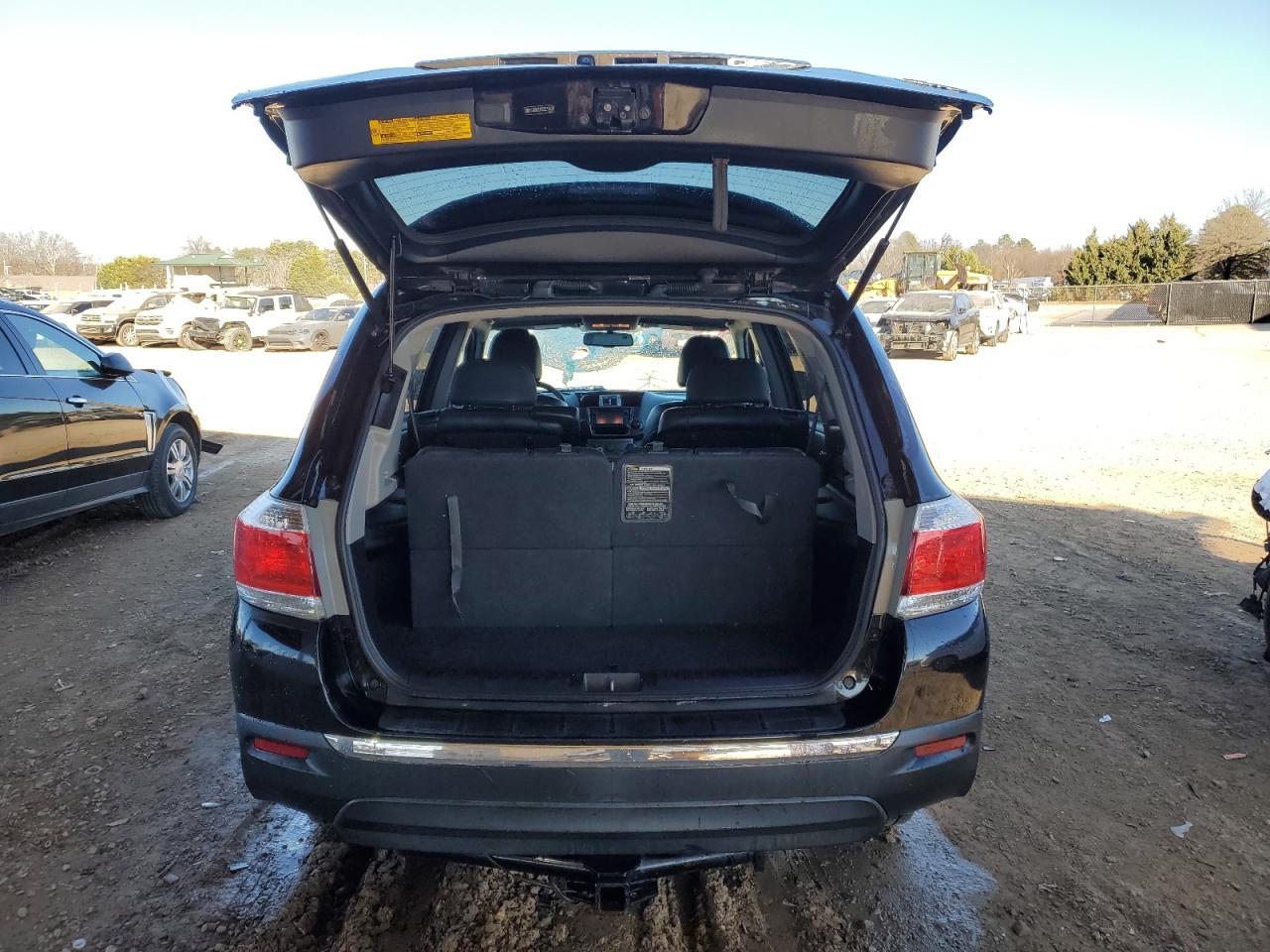 2013 Toyota Highlander VIN 5TDBK3EH5DS212303 Copart auction photo, top/roof damage thumbnail 6