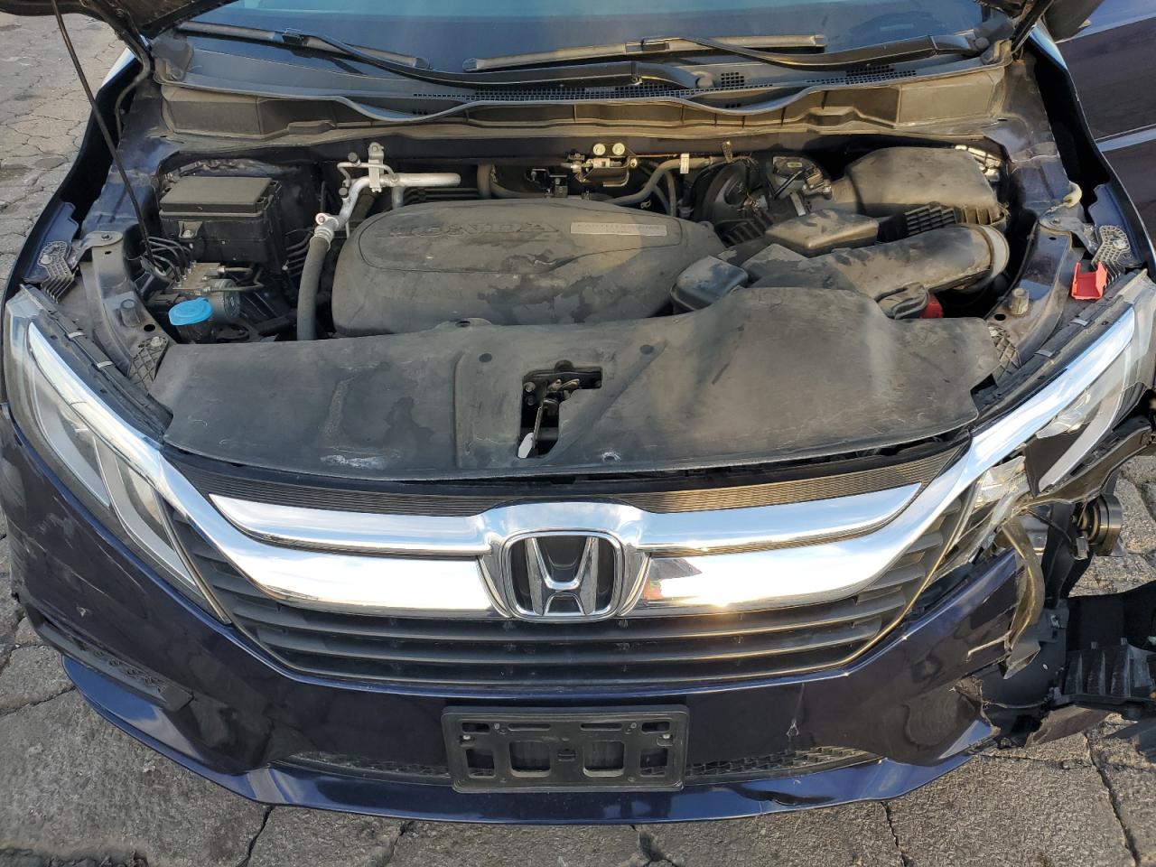 2019 Honda Odyssey VIN 5FNRL6H2XKB040257 Copart auction photo, front end / side damage thumbnail 13