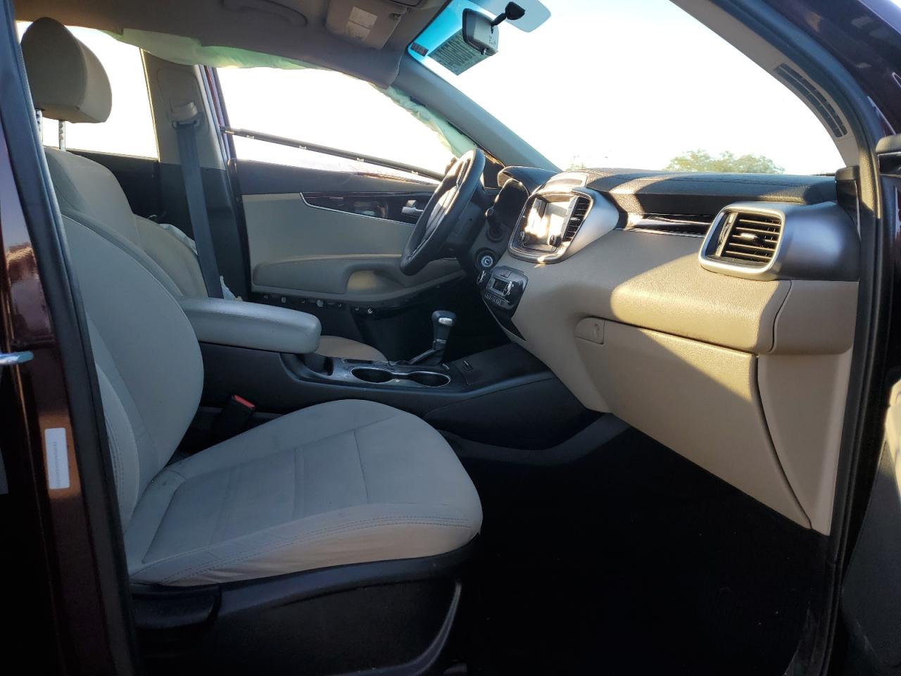 2019 KIA Sorento VIN 5XYPG4A50KG490593 Copart auction photo, side / front end damage thumbnail 7