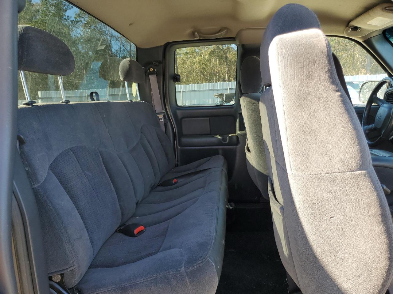 2002 Chevrolet Silverado VIN 2GCEK19T721418405 Copart auction photo, front end / rear end damage thumbnail 10