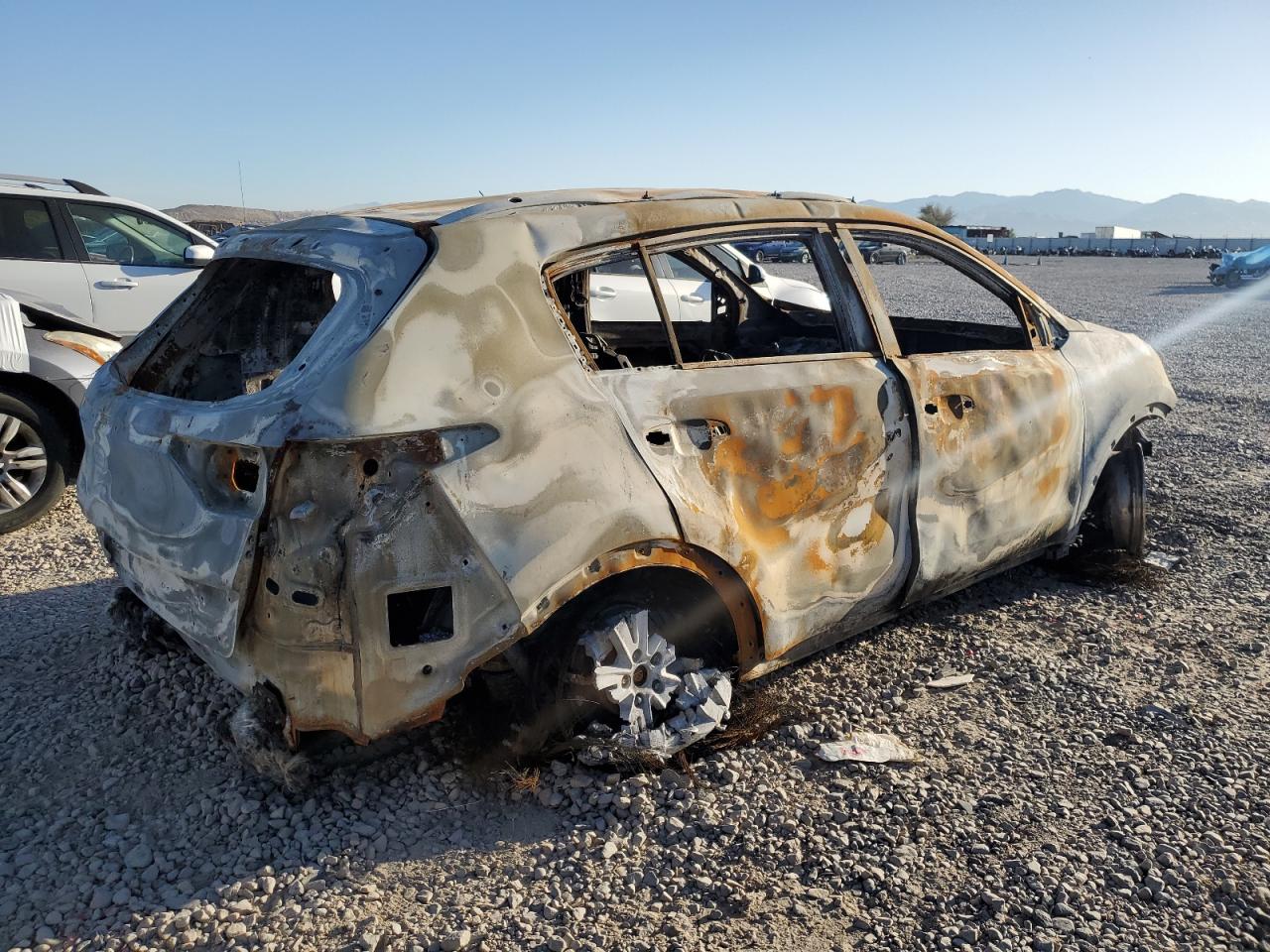 2017 KIA Sportage VIN KNDPMCAC8H7244544 Copart auction photo, burn damage thumbnail 3