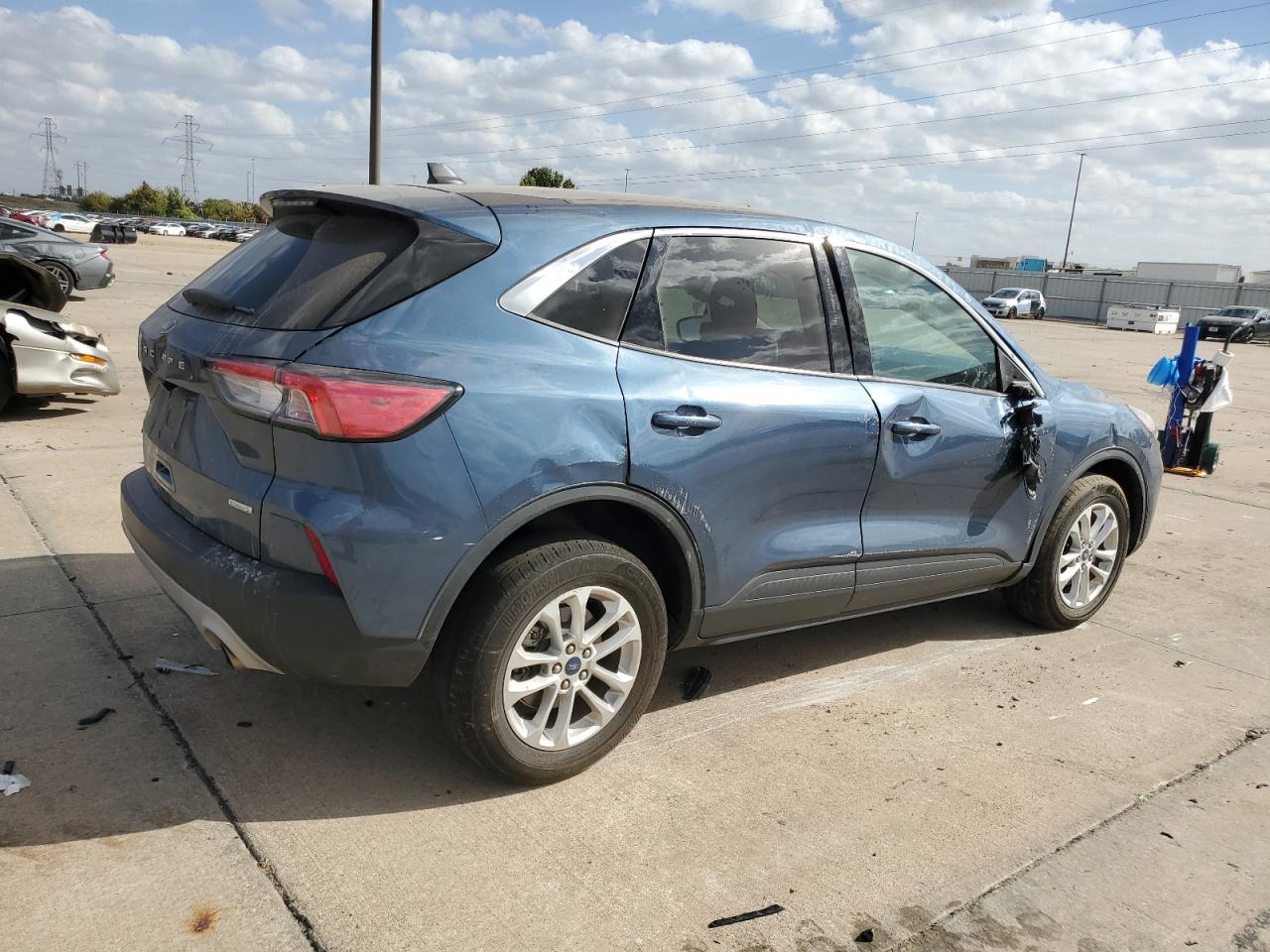 2020 Ford Escape VIN 1FMCU0G62LUB91828 Copart auction photo, rollover / mechanical damage thumbnail 3