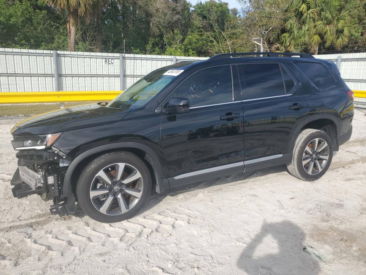2024 Honda Pilot VIN 5FNYG1H87RB045935