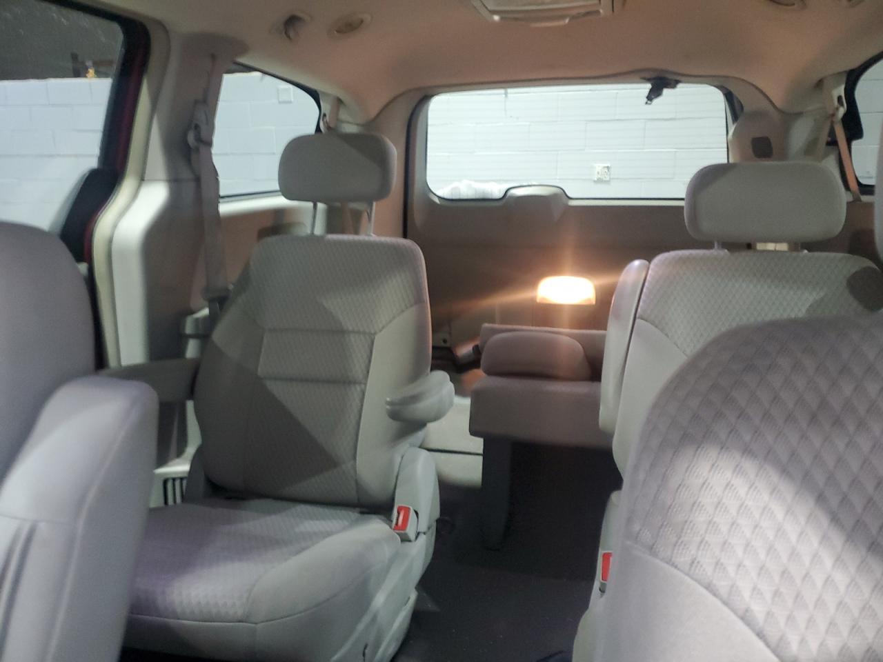 2009 Chrysler Town & Country VIN 2A8HR54109R540601 Copart auction photo, front end / minor dent/scratches damage thumbnail 10