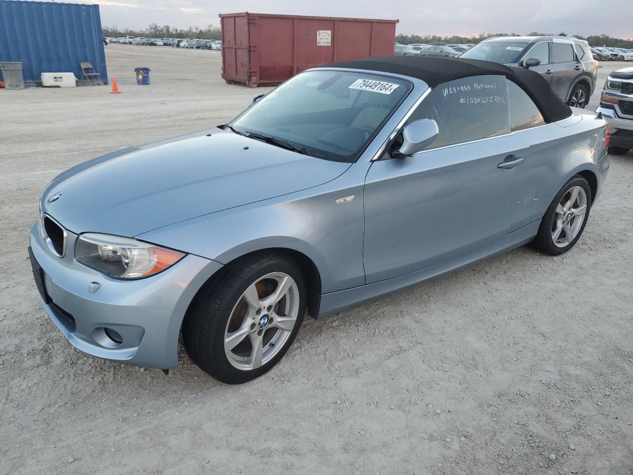 2013 BMW 1er VIN WBAUN1C54DVR01247