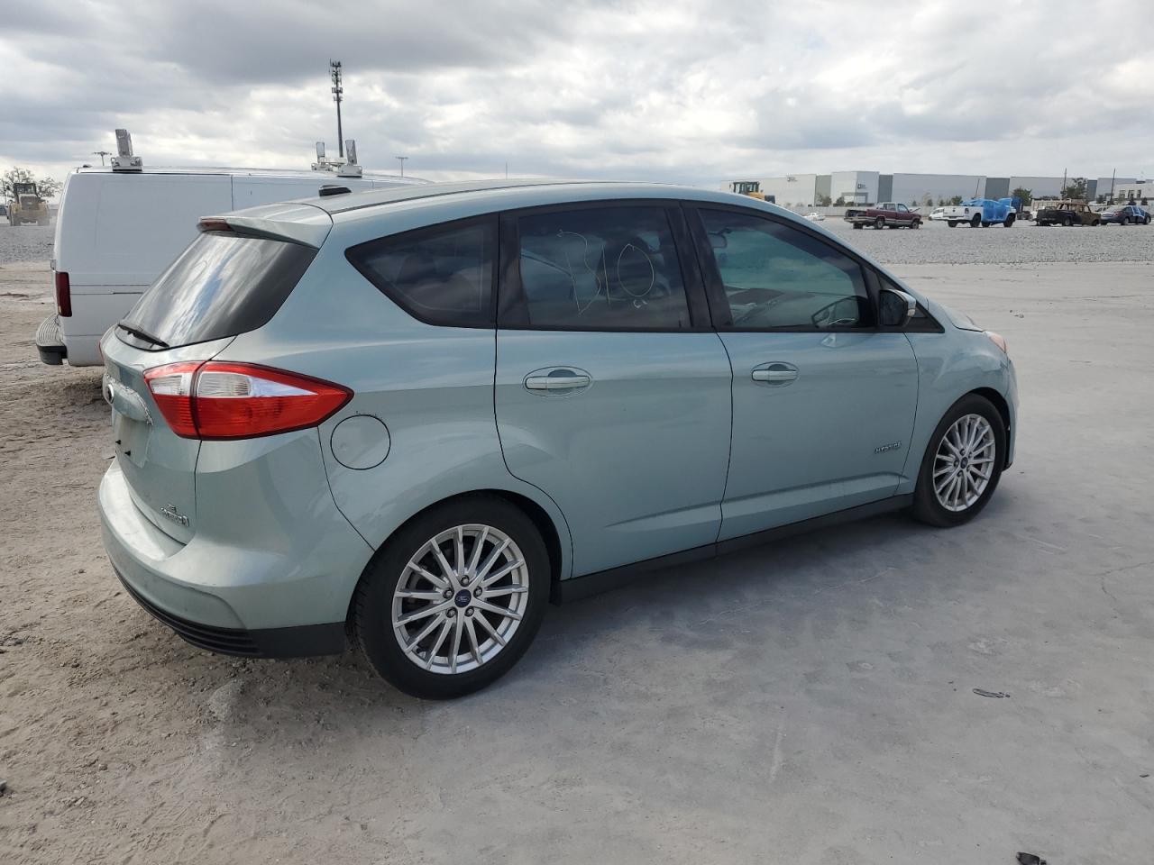 2013 Ford C-MAX VIN 1FADP5AU2DL557773 Copart auction photo, front end damage thumbnail 3