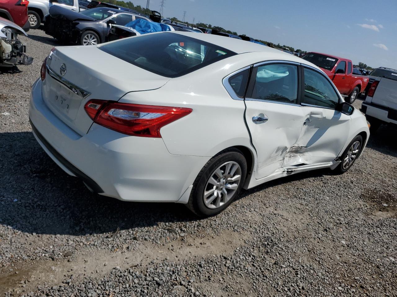 2017 Nissan Altima VIN 1N4AL3AP5HC154311 Copart auction photo, side damage thumbnail 3