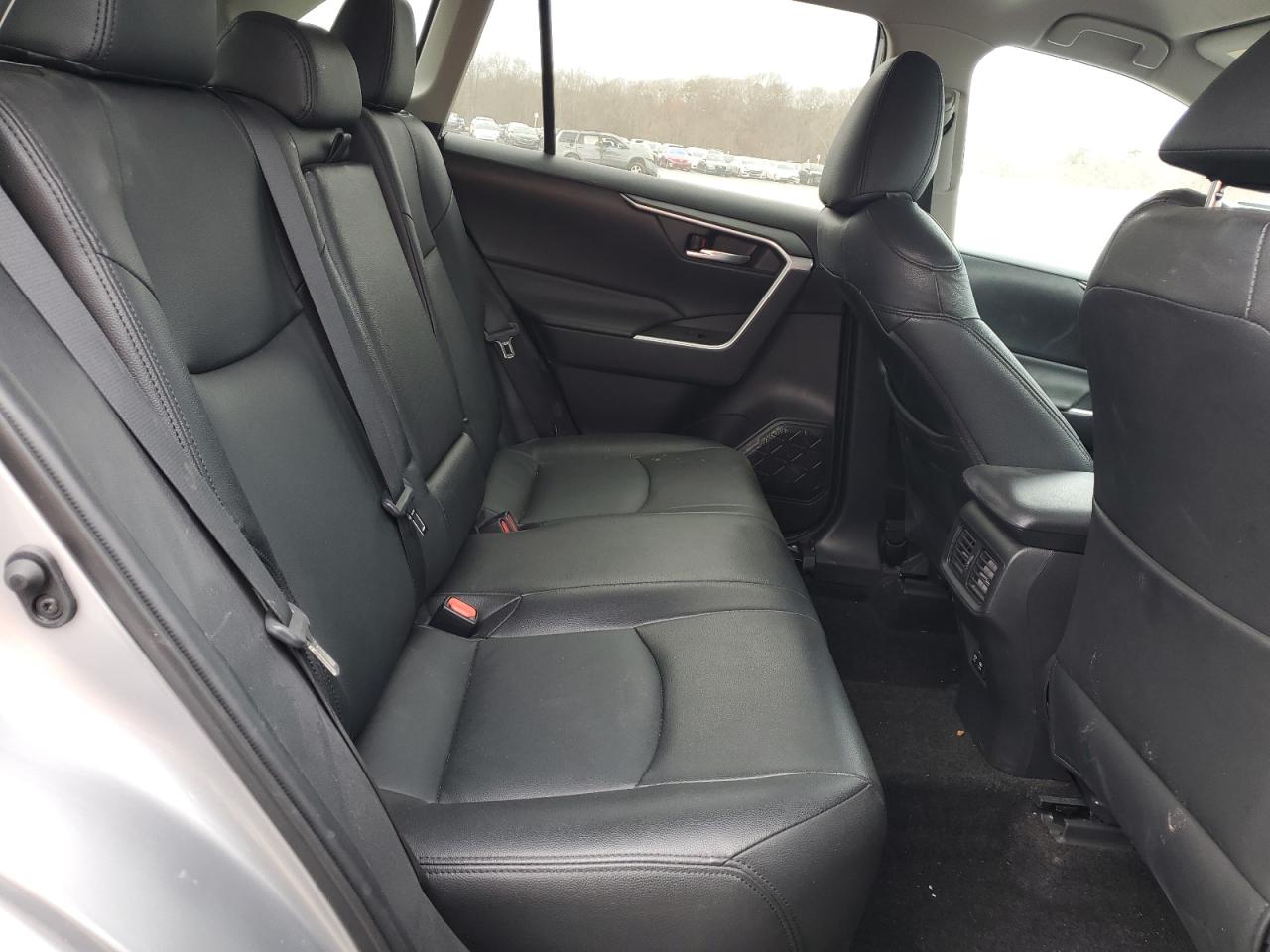 2020 Toyota RAV 4 VIN 2T3W1RFV0LC076589 Copart auction photo, rear end / side damage thumbnail 11