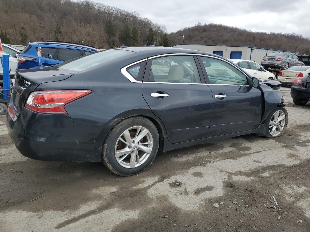 2013 Nissan Altima VIN 1N4AL3AP2DC905830 Copart auction photo, front end / side damage thumbnail 3