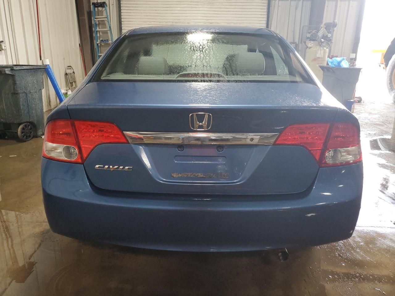 2009 Honda Civic VIN 19XFA16569E049269 Copart auction photo, all over damage thumbnail 6
