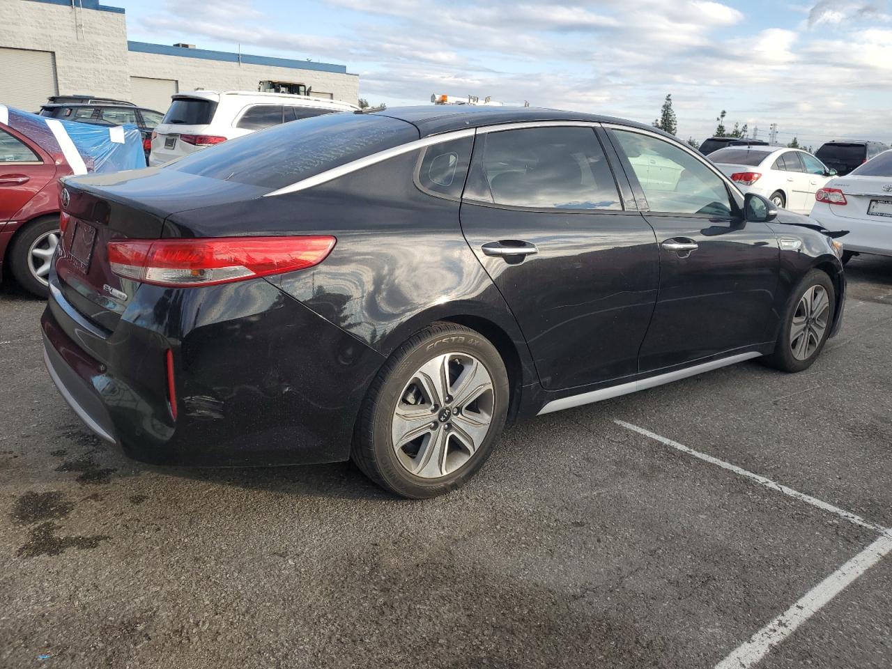 2018 KIA Optima VIN KNAGU4LE2J5020625 Copart auction photo, front end damage thumbnail 3