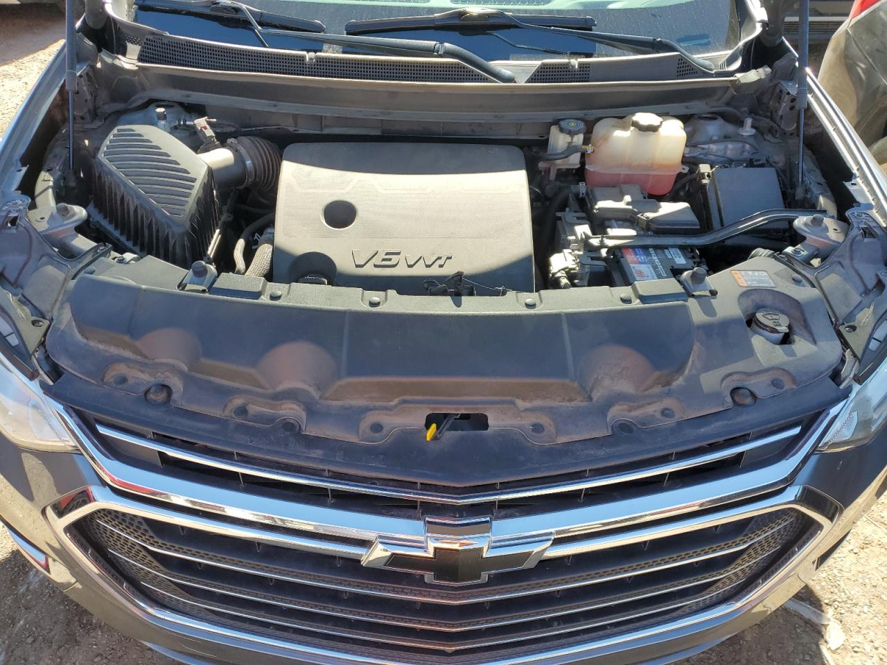 2018 Chevrolet Traverse VIN 1GNERKKW5JJ154103 Copart auction photo, side / front end damage thumbnail 12