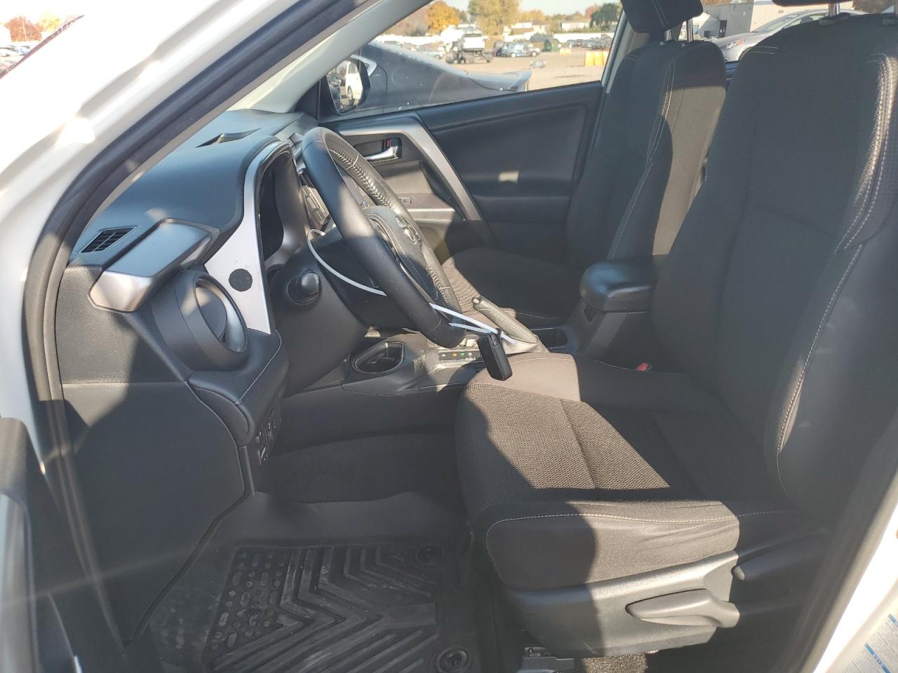 2018 Toyota RAV 4 VIN JTMRFREV8JJ747632 Copart auction photo, rear end damage thumbnail 7