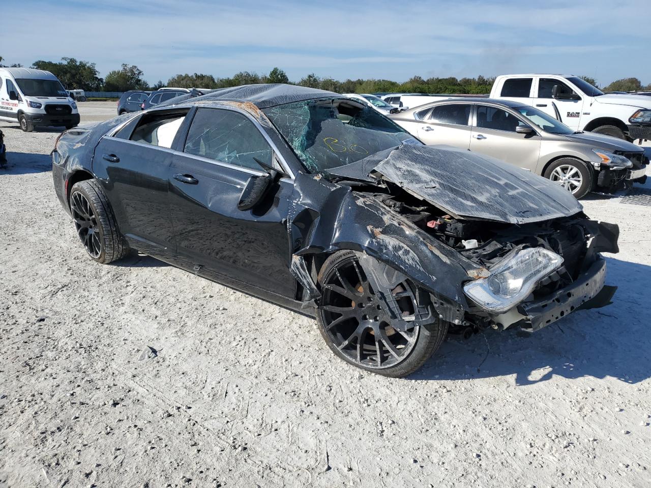 2018 Chrysler 300 VIN 2C3CCARG2JH208361 Copart auction photo, biohazard/chemical / all over damage thumbnail 4