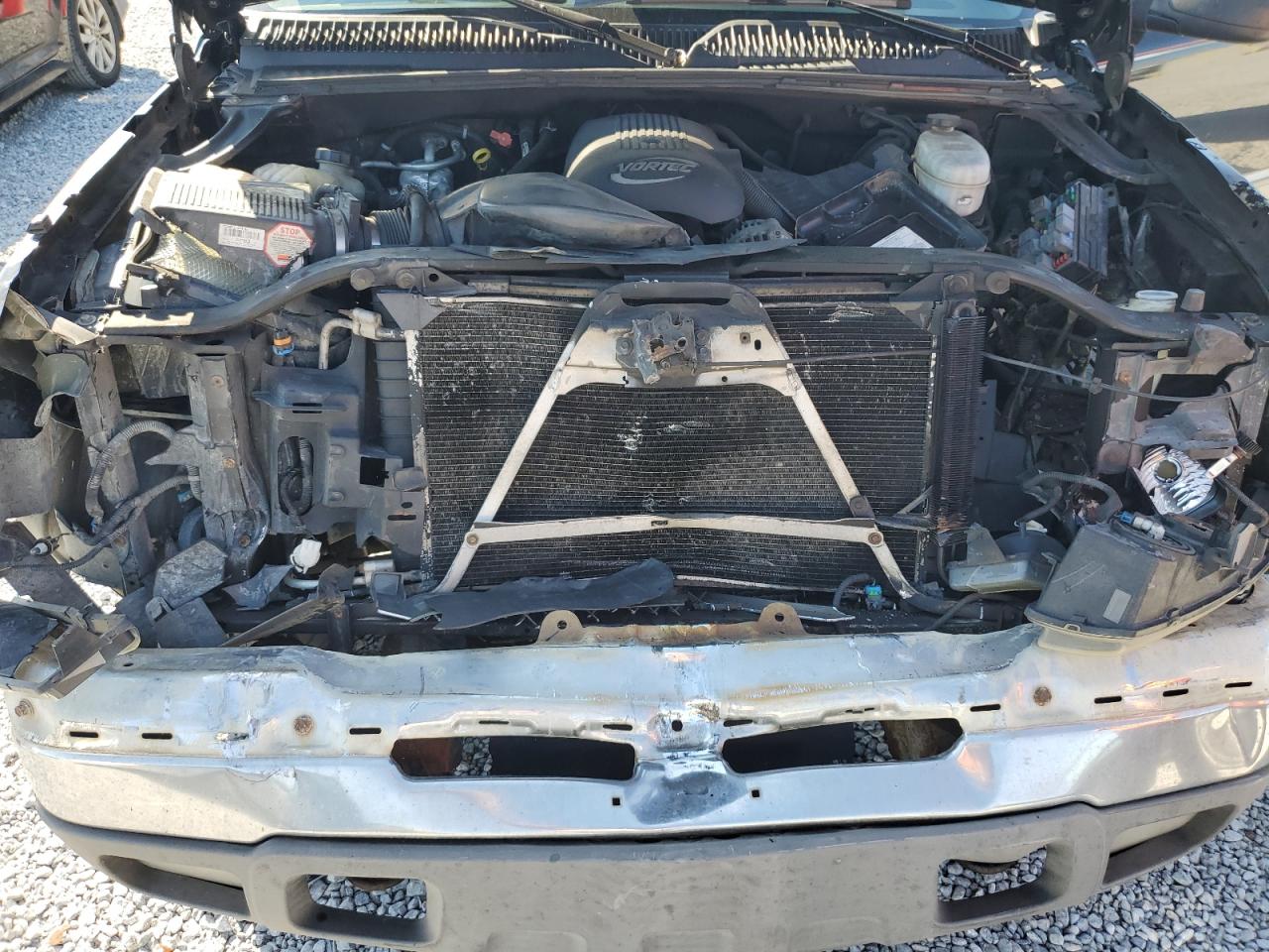 2004 Chevrolet Silverado VIN 2GCEK19V541125476 Copart auction photo, front end damage thumbnail 11