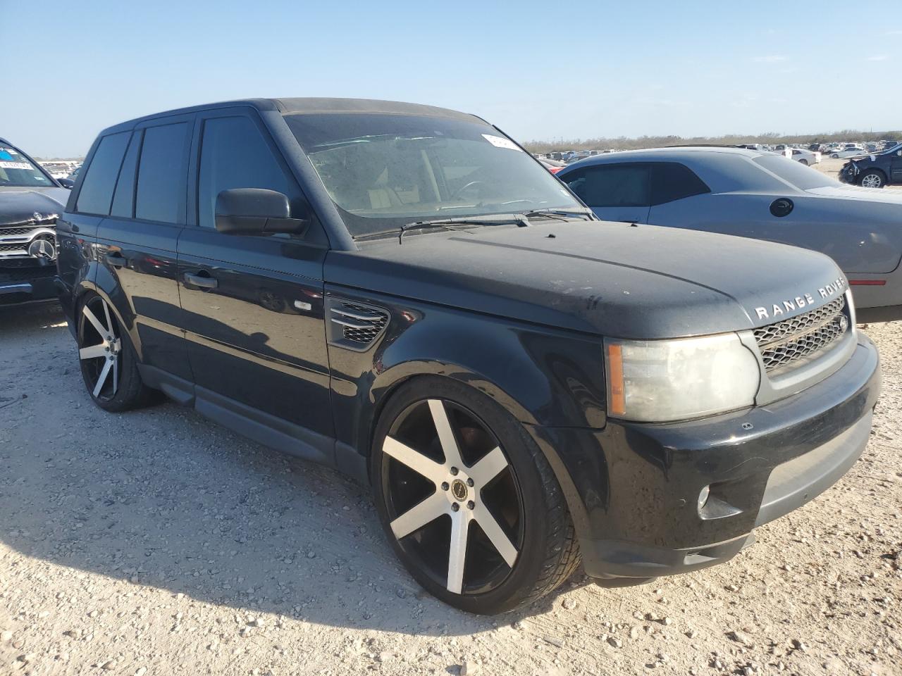 2011 Land Rover Range Rover VIN SALSK2D42BA703701 Copart auction photo, mechanical / minor dent/scratches damage thumbnail 4