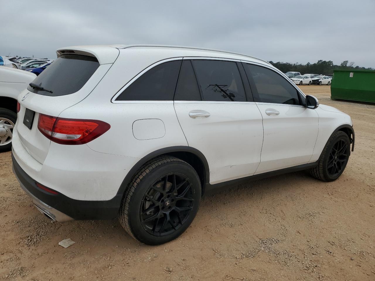 2016 Mercedes-Benz GLC VIN WDC0G4JB0GF034072 Copart auction photo, undercarriage / front end damage thumbnail 3
