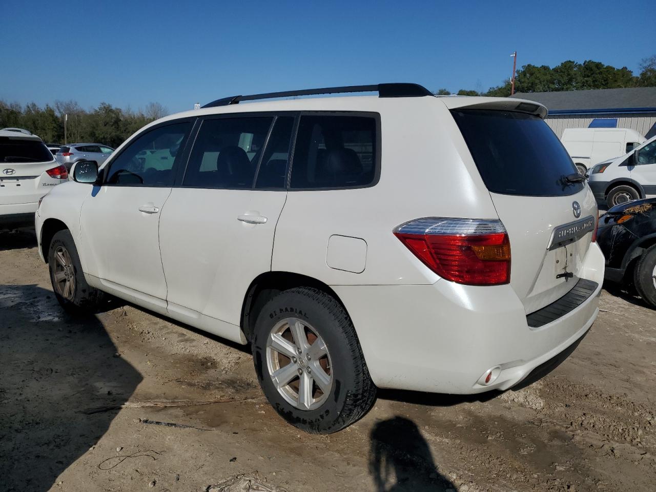 2010 Toyota Highlander VIN 5TDKK3EH2AS010675 Copart auction photo, front end damage thumbnail 2