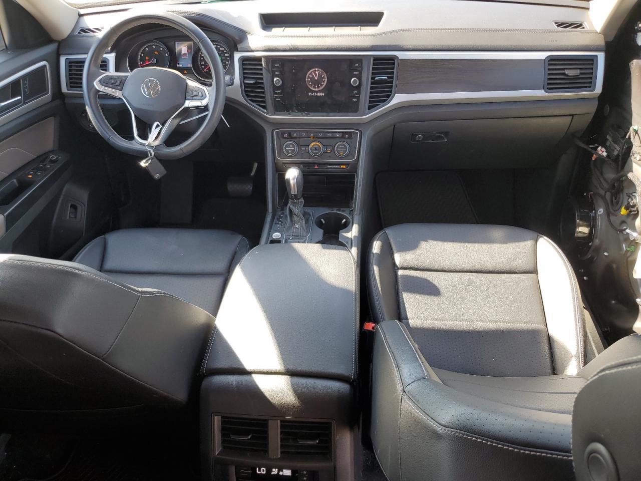 2021 Volkswagen Atlas VIN 1V2WR2CA9MC555239 Copart auction photo, front end / side damage thumbnail 8
