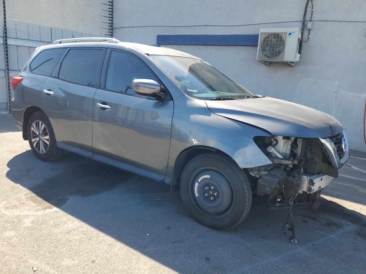 2018 Nissan Pathfinder VIN 5N1DR2MN7JC638783 Copart auction photo, front end damage thumbnail 4