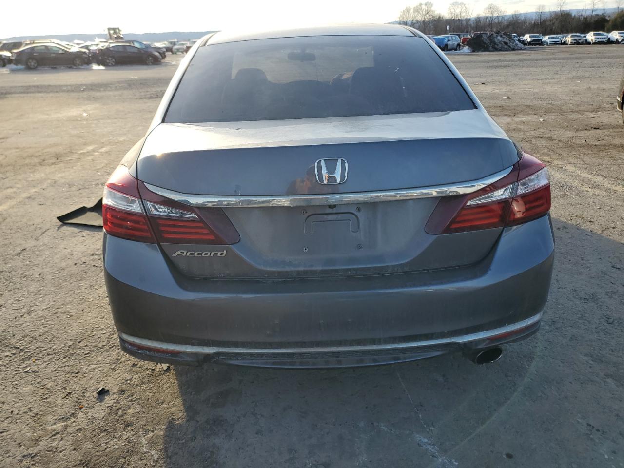 2017 Honda Accord VIN 1HGCR2F3XHA300734 Copart auction photo, front end / side damage thumbnail 6