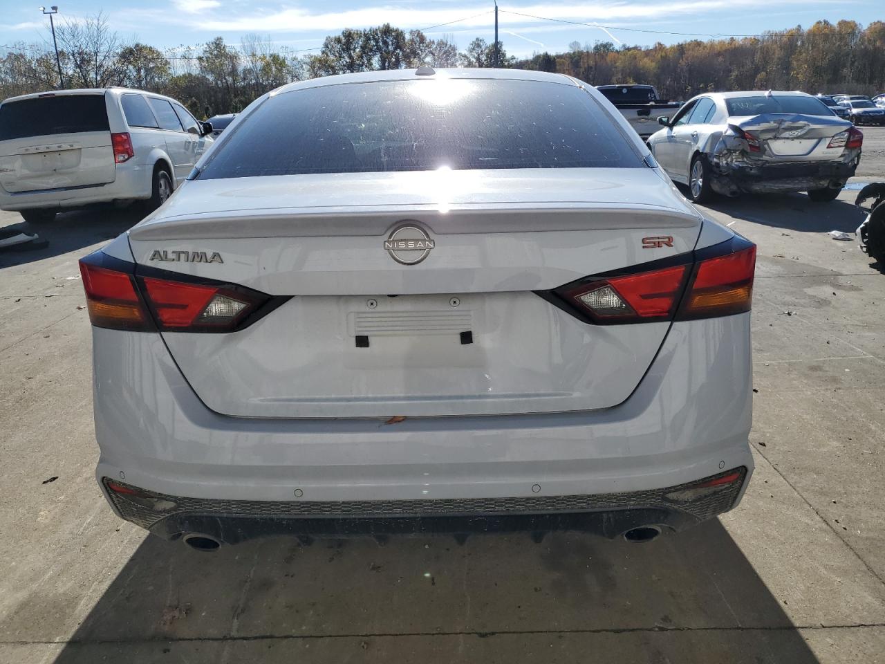2024 Nissan Altima VIN 1N4BL4CV1RN320657 Copart auction photo, front end / minor dent/scratches damage thumbnail 6
