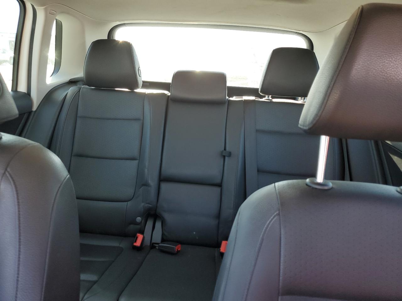 2016 Volkswagen Tiguan VIN WVGBV7AX3GW577011 Copart auction photo, all over damage thumbnail 10