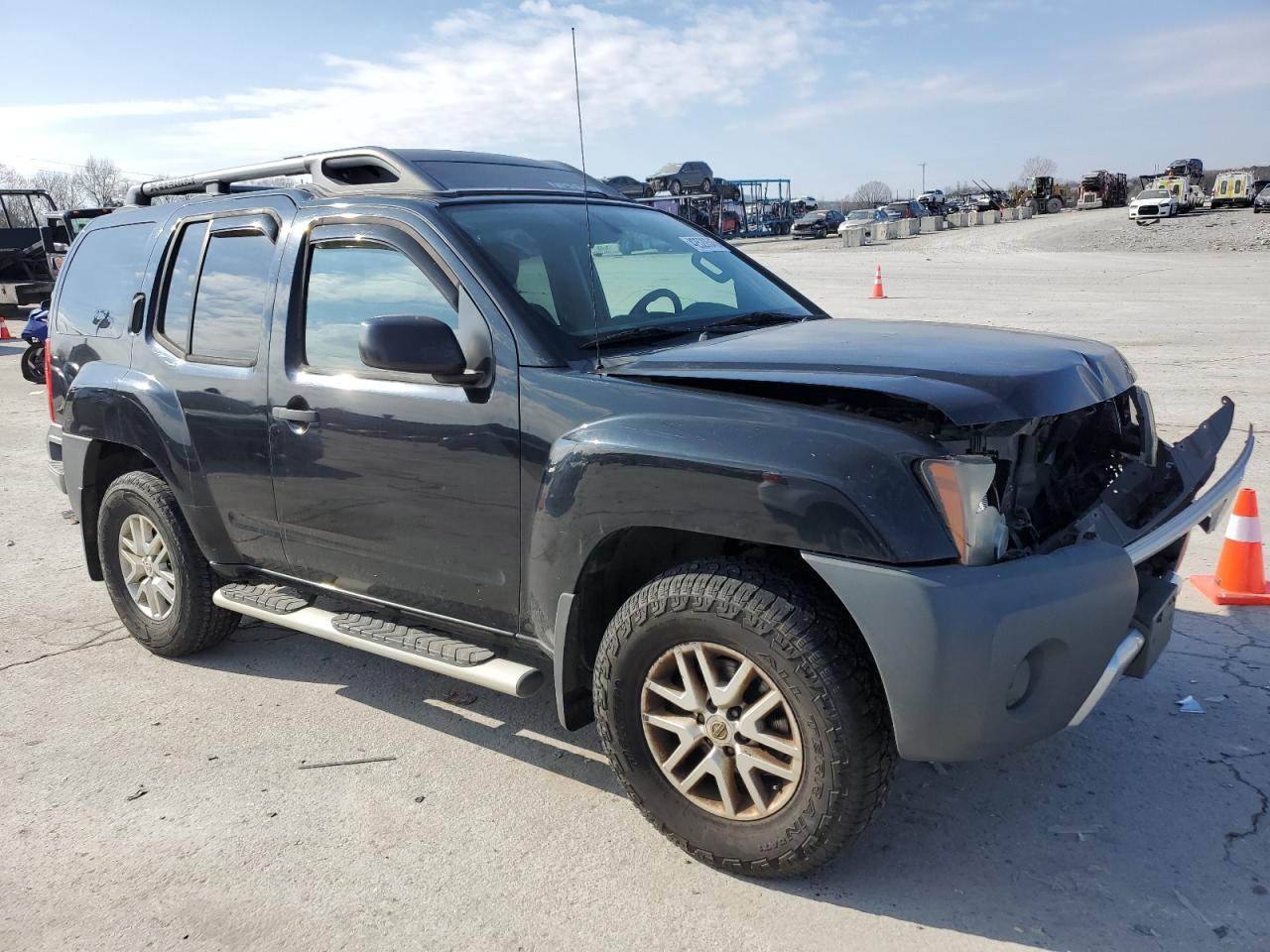 2015 Nissan XTerra VIN 5N1AN0NW7FN662572 Copart auction photo, front end / minor dent/scratches damage thumbnail 4