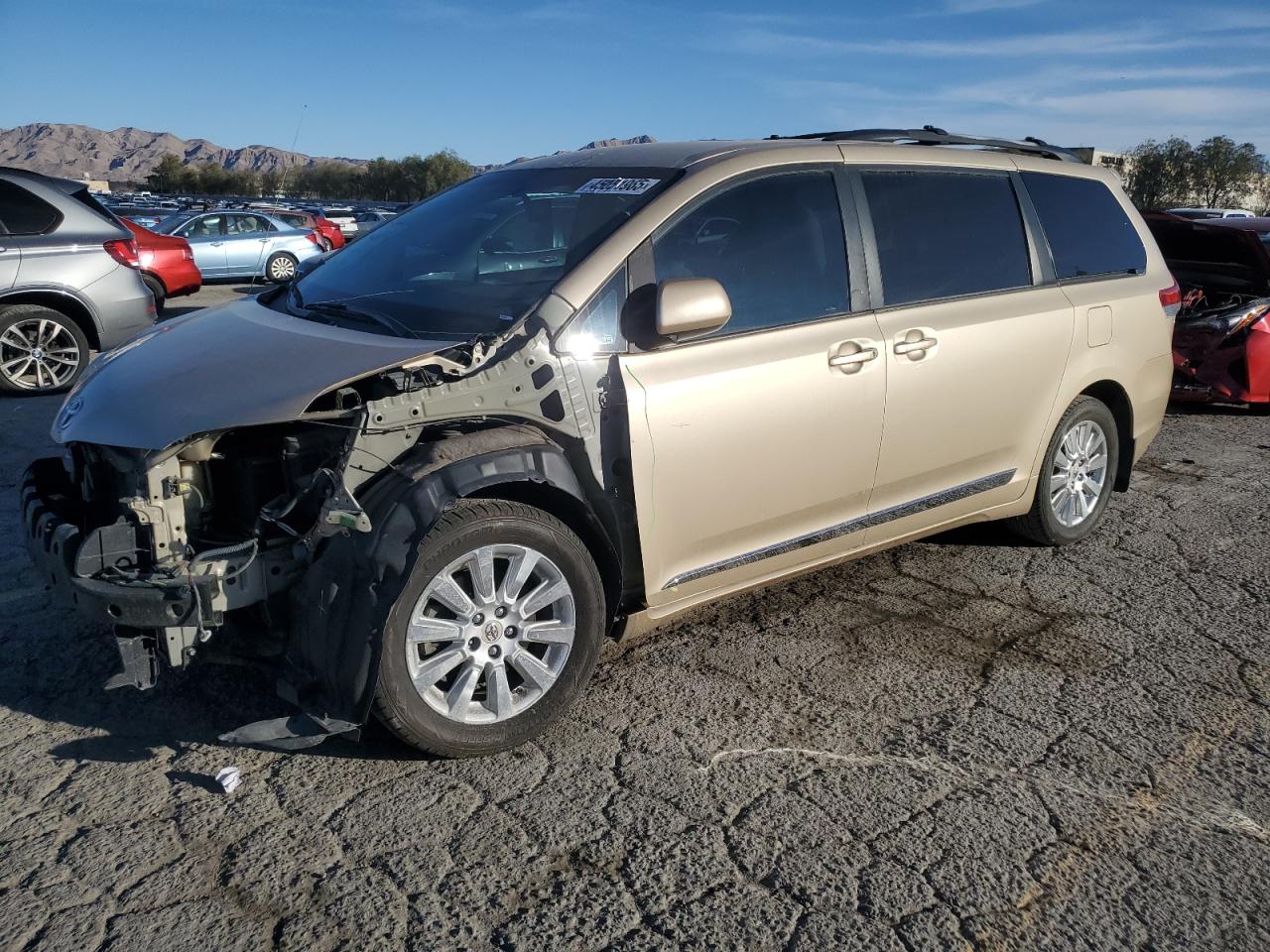 2011 Toyota Sienna VIN 5TDJK3DC1BS020679