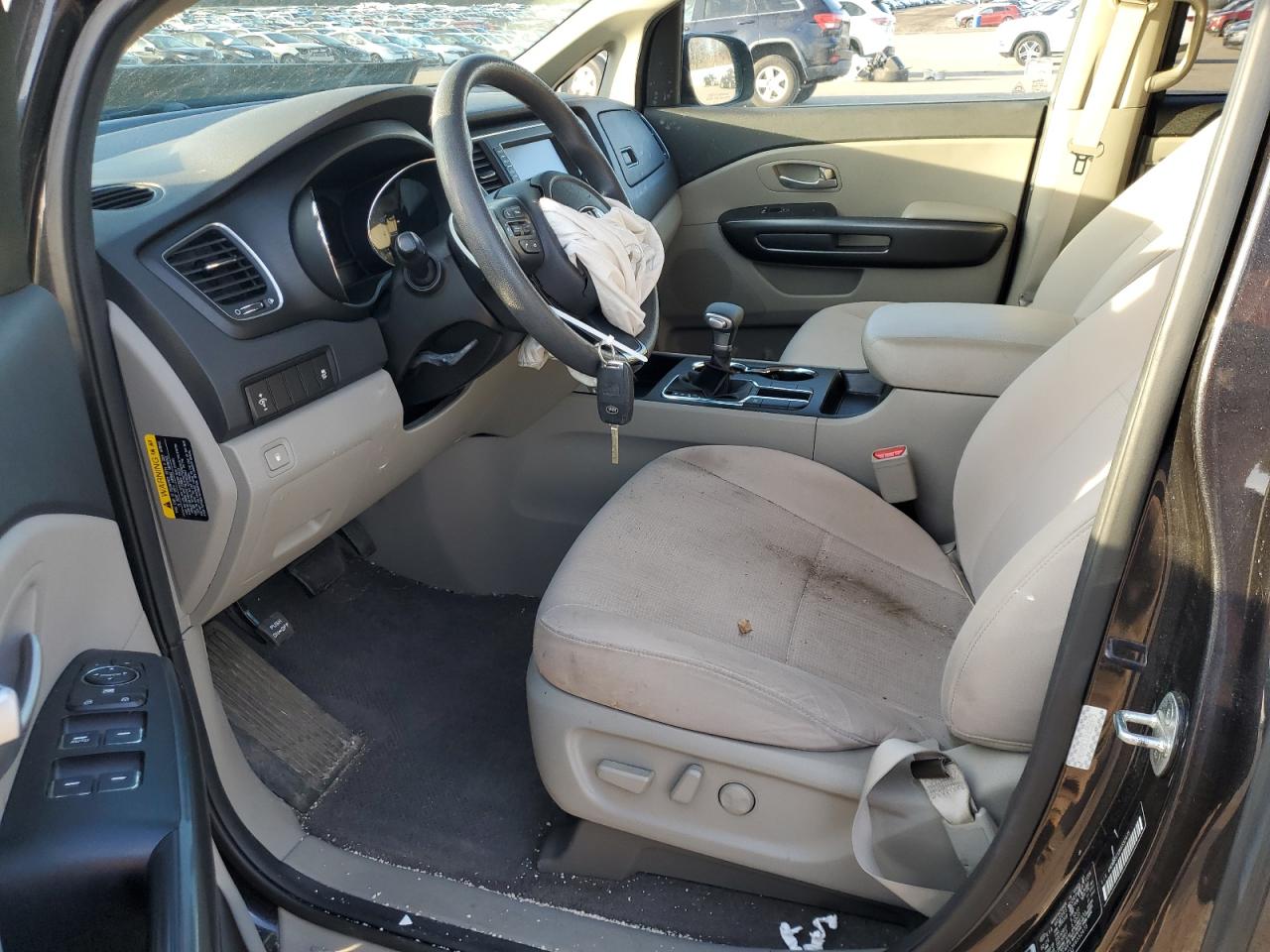 2019 KIA Sedona VIN KNDMB5C13K6552475 Copart auction photo, front end / minor dent/scratches damage thumbnail 7