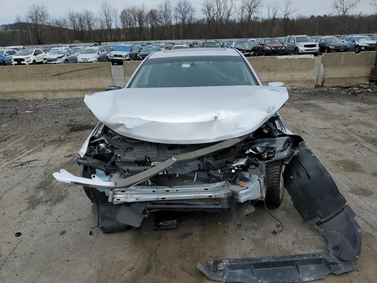 2011 Ford Fusion VIN 3FAHP0CG8BR229350 Copart auction photo, front end damage thumbnail 5