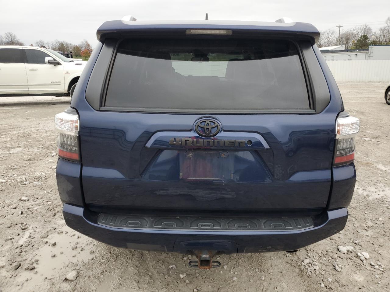 2017 Toyota 4Runner VIN JTEBU5JR3H5417355 Copart auction photo, side damage thumbnail 6